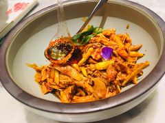 敲糖棒棒鸡-辛香汇·现炒川菜(淮海路百盛店)