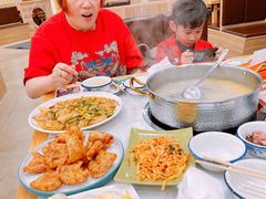 -朴小妹人参鸡汤火锅(长白山万达店)