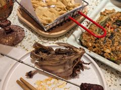 -小董哥烤串·爆汁大油边(故宫店)