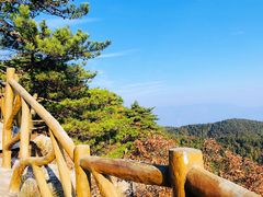 -罗田薄刀峰风景区