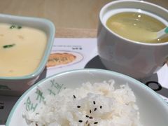 -老乡鸡(上海白玉兰广场店)
