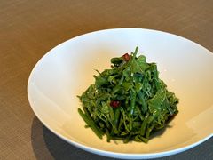 炝拌丝瓜尖-荣轩(新荣记环球金融中心店)