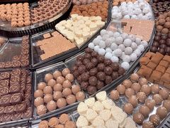 -Laderach 莱德拉(上海环贸iapm店)