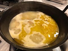 -鲜入围煮花胶鸡海鲜火锅