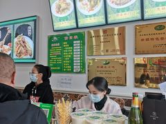 -民杨抓饭(柏香苑店)