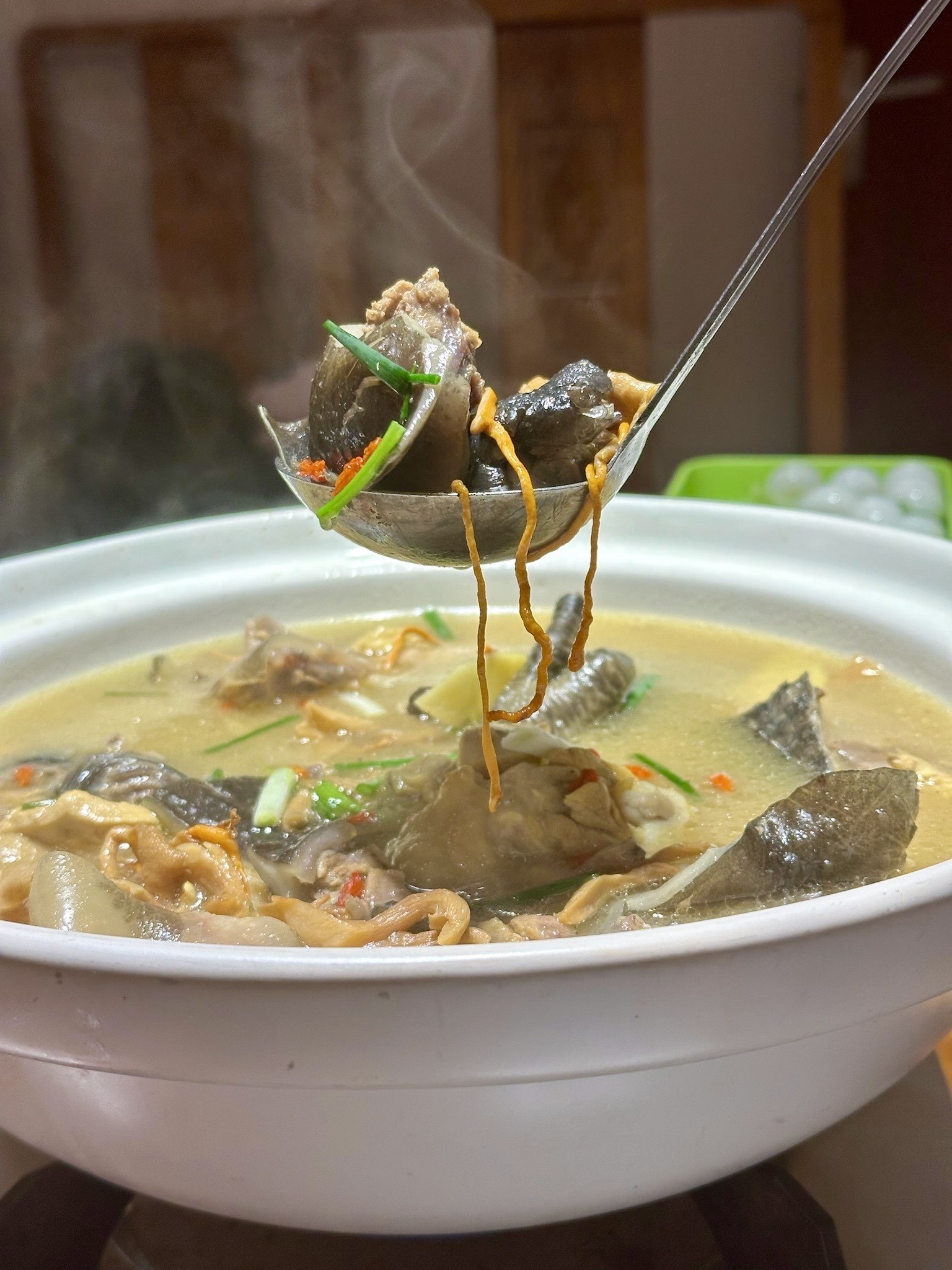 滋味十足的补身甲鱼汤!