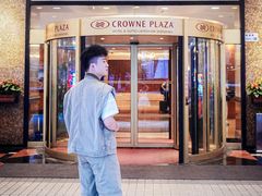 -深圳富苑皇冠假日套房酒店