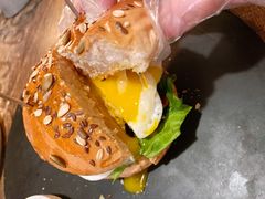 -HIGH FIVE哈福手工汉堡(桂林路店)