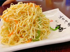 -服务大楼冷面(延大店)