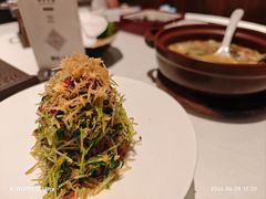 巧拌豆苗-四季民福烤鸭店(王府井东安门店)