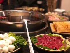 -茅草房·河畔园林火锅