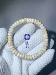 -灵彩珠宝(朗香街店)