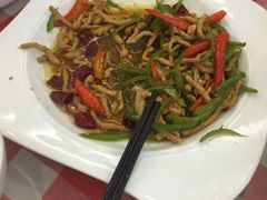 -鲁班小馆(政四街店)