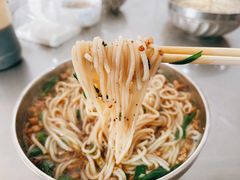 -正宗杨记普洱酸醋米线(总店)
