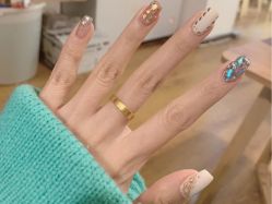 -悦指间美甲美睫