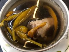 金針排骨湯-彰化老担阿璋肉圓