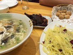 -乌镇那一年小院主题餐厅(甘泉西路店)