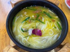 -桥香园过桥米线(国贸店)