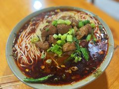 红烧肥肠粉-丁丁猫重庆小面(徐州路店)