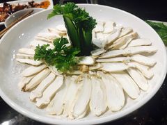 -菌海森林·非遗野生菌火锅(西山区滇池路摩根道店)