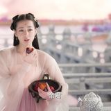 再看他们俩 感觉很不一样