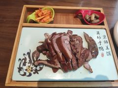 金牌小麻鸭-有红鸡毛店·川菜(建设路店)