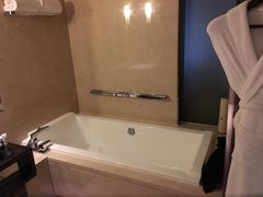 -广州天河希尔顿酒店