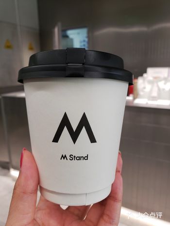 逛累了，我走进了这家咖啡店