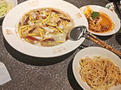 -渔语鱼新川菜Bistro(万象天地店)
