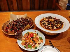 -老滇山寨•云南特色菜•地方菜•民族风情歌舞表演(金碧店)