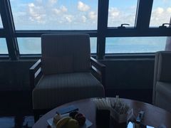 -三亚湾海居铂尔曼度假酒店