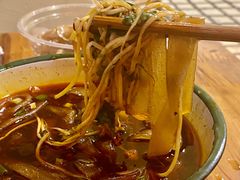 -拈签一笑黄牛肉辣卤串串