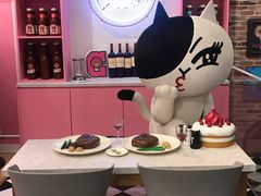 -LINE FRIENDS Garosu-gil Flagship Store