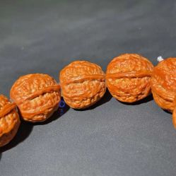 -灵彩珠宝(朗香街店)