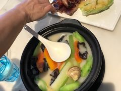 -港丽餐厅(高德置地店)