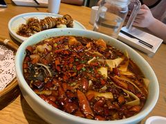 -峨嵋小镇·川菜(勒泰中心店)