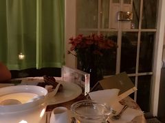 -燕庭·纯燕窝·甜品下午茶(南京西路店)