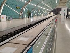 -龙阳路磁悬浮列车总站-停车场