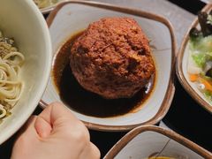 红烧狮子头-谷沙屋面铺