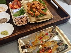 -围炉肉舍•炭烤活鳗•丹东海鲜烤肉(步行街店)