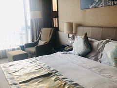 -广州花都皇冠假日酒店
