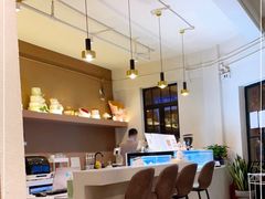 -Fridi Patisserie Cafe