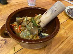 尖椒擂茄子-老滇山寨•云南特色菜•地方菜•民族风情歌舞表演(金碧店)