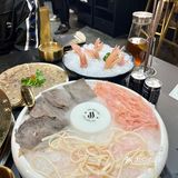 成都首家黑金火锅店❗️在吧台上吃火锅什么体验❓