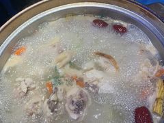 -千岛蚝高压锅生蚝·人参火锅(白云万达店)