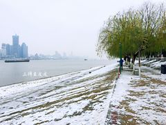 景点-武昌江滩