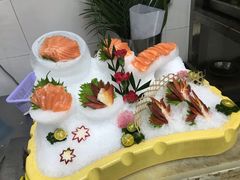-榕树下海鲜馆(坪山路店)