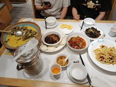 -饭橘汉江码头·乡野土菜馆(静安路店)