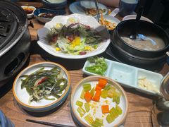 -明洞阿姨·韩式酱蟹烤肉·创意料理(三元桥店)