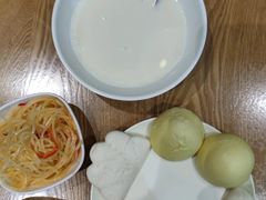 -三好食堂(煎饺·馄饨·肉饼米线·盛世广场店)